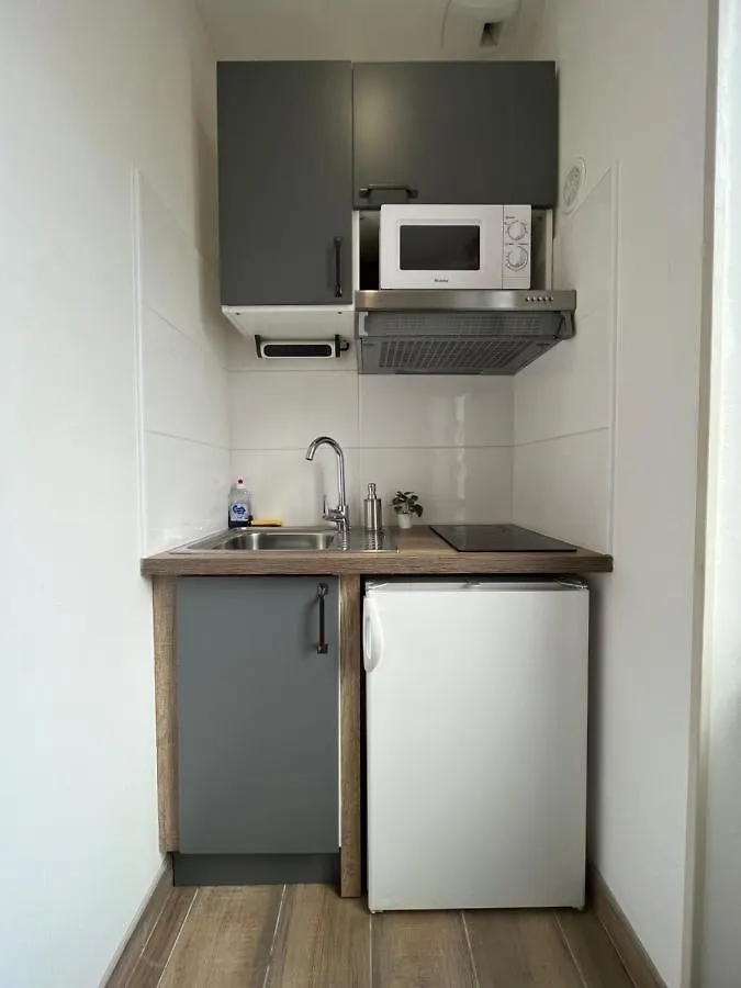 Apartment Appartement Renove A 15 Min De Lyon Saint-Fons France