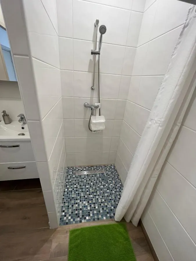 Appartement Renove A 15 Min De Lyon Saint-Fons Apartman